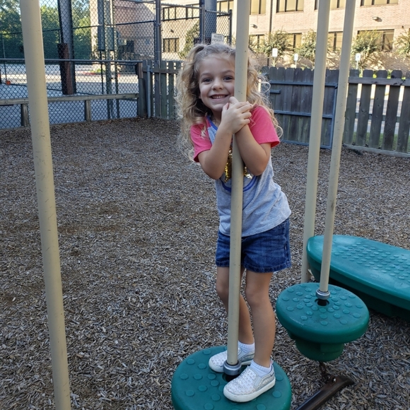 Meet your Posher, Ashley Annette - Picture 15 of 16